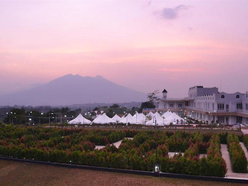 Chevilly Resort And Camp Bogor Exteriér fotografie